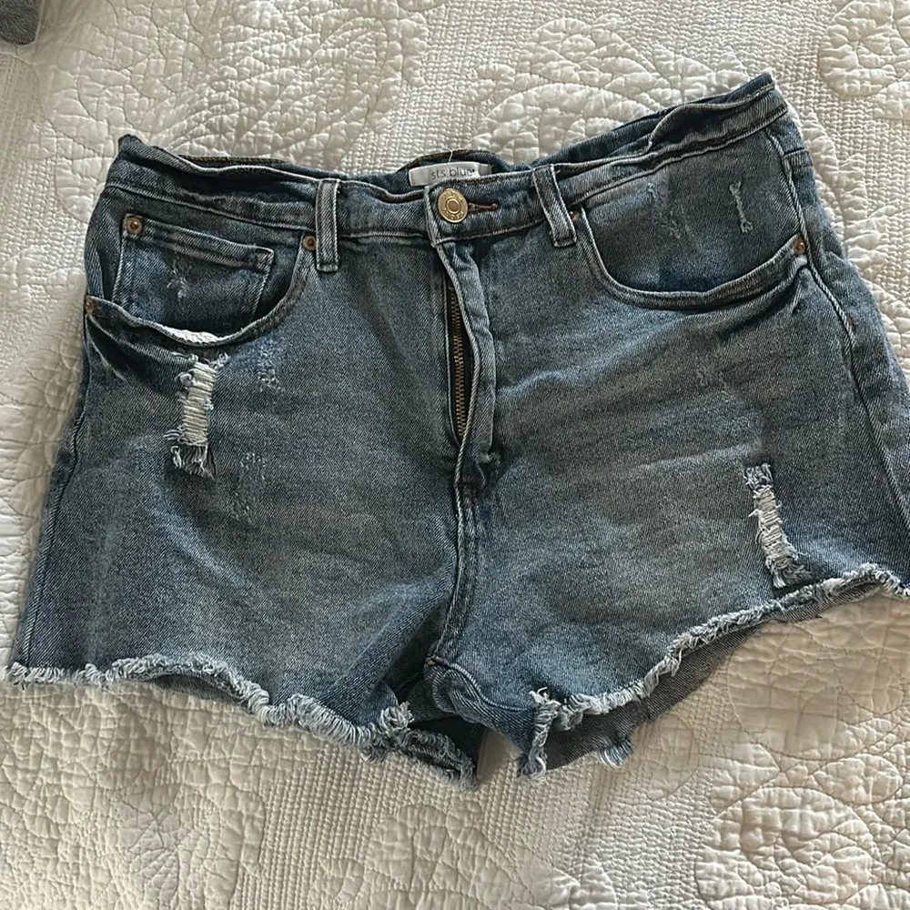 Denim High Rise Short - Picture 1 of 3